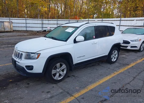 2014 Jeep Compass Sport/North z USA, uszkodzony, nr VIN 1C4NJCAB4ED835801